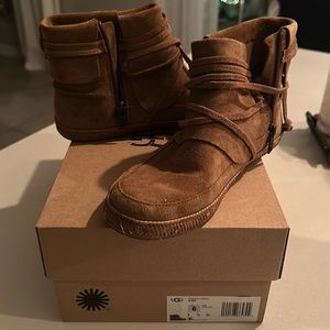 Women’s Reid chestnut Uggs